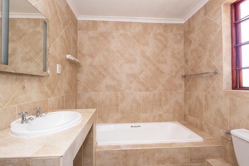 3 Bedroom Property for Sale in Bergvliet Western Cape